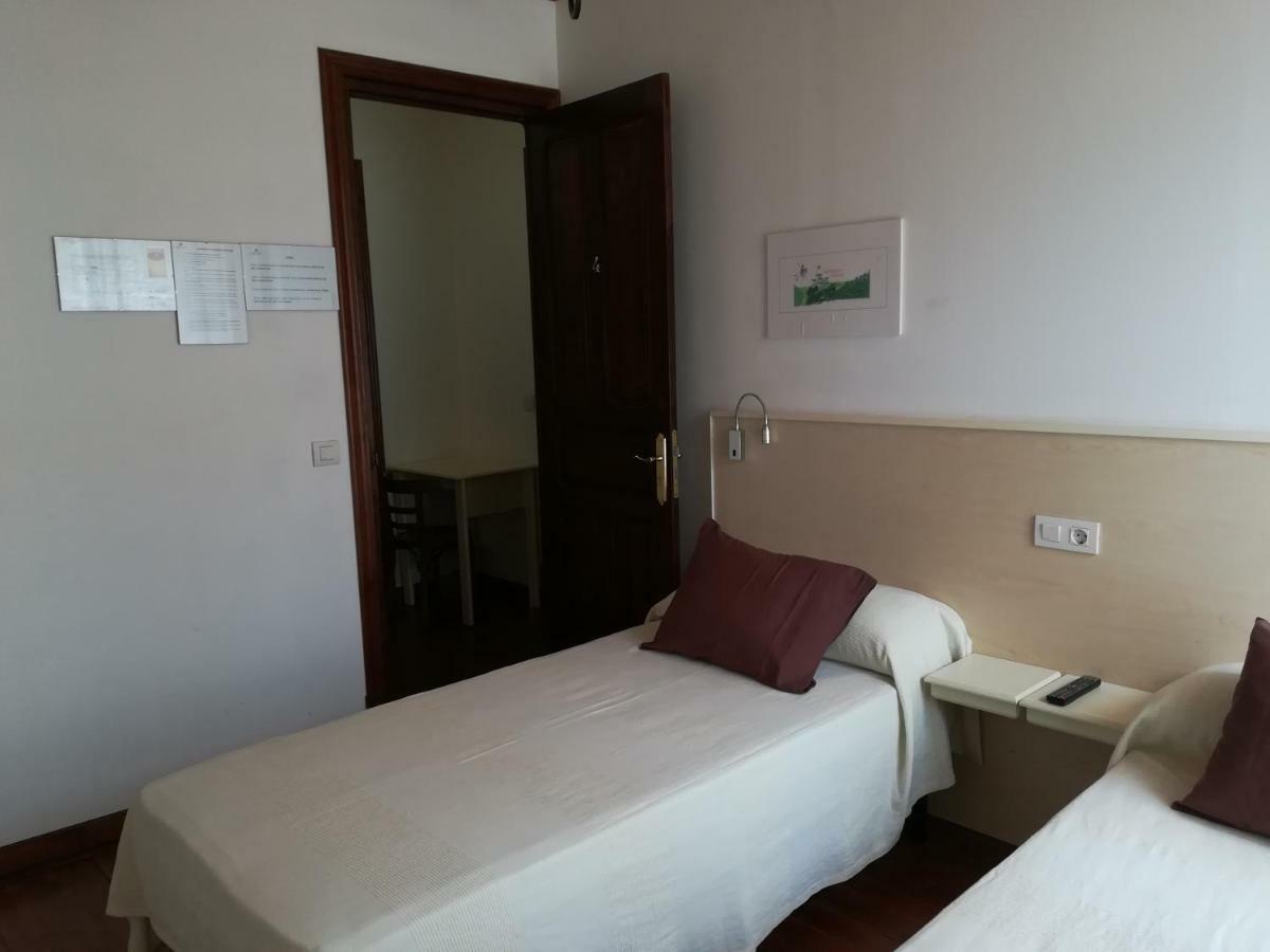 Casa Simon Hotel Triacastela Bagian luar foto